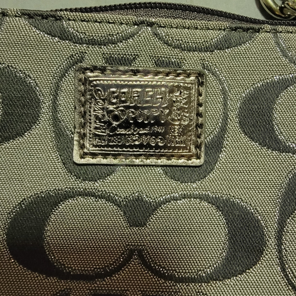 Coach Poppy Wristlet